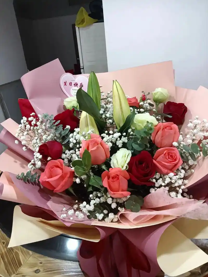 今天是三十年的生日,第一次收到特别妹妹送给我的第一束鲜花,真 - 抖