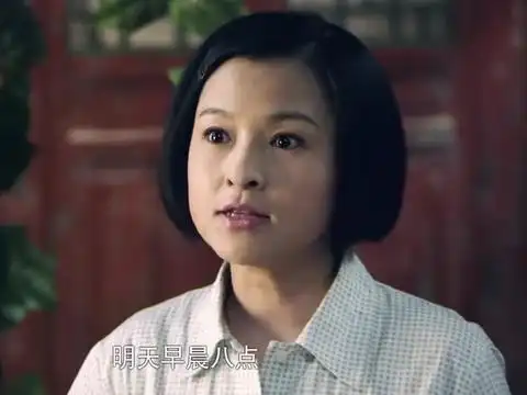 情满四合院于海棠和傻柱一起听留声机俩人很是聊得来