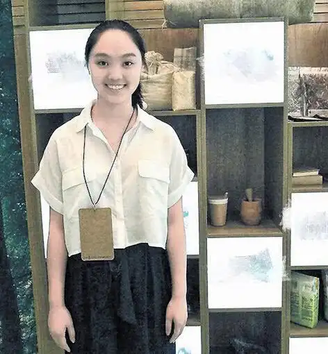 55岁李连杰四个女儿曝光,如今四个人容貌差别太大