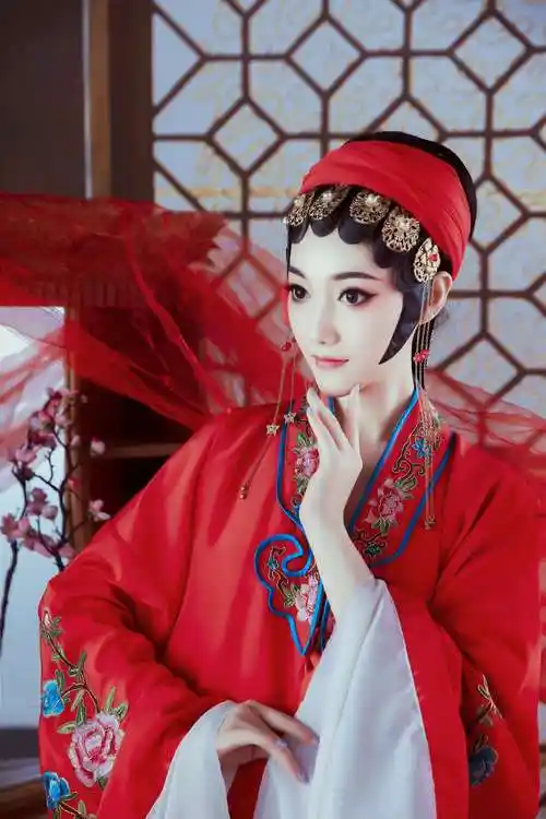 《海棠春》 不伦是从化妆,还是拍摄,寿光盘子女人坊都展现了极高的