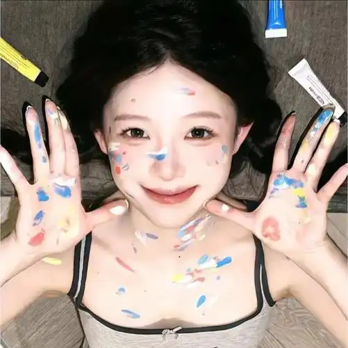 清新简约女头像