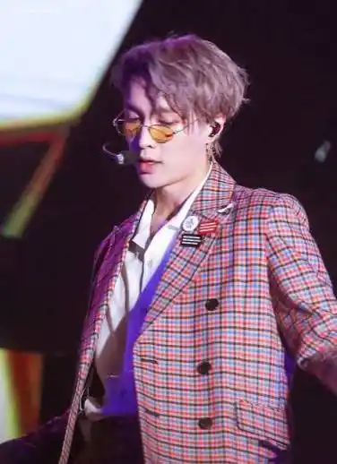 《向往的生活》张艺兴首次公开自己不谈恋爱的原因,让人心疼_对方