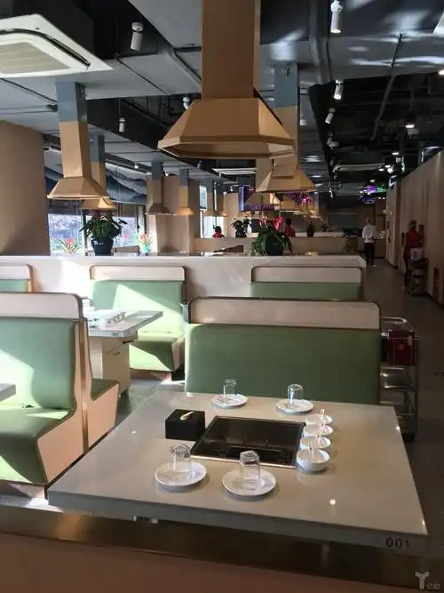 海底捞太阳宫店内装修