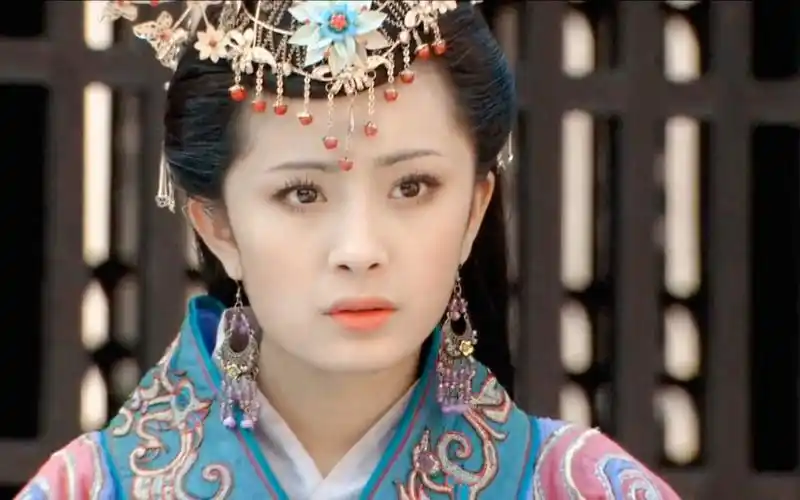 这颜值才配出演王昭君,18岁的杨幂太惊艳了,水灵动人灵气十足