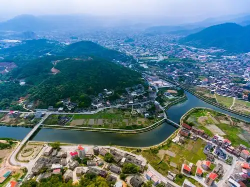 福建省南安市诗溪是隶属晋江东溪的一大支流,发源永春县岵山白云岩,流