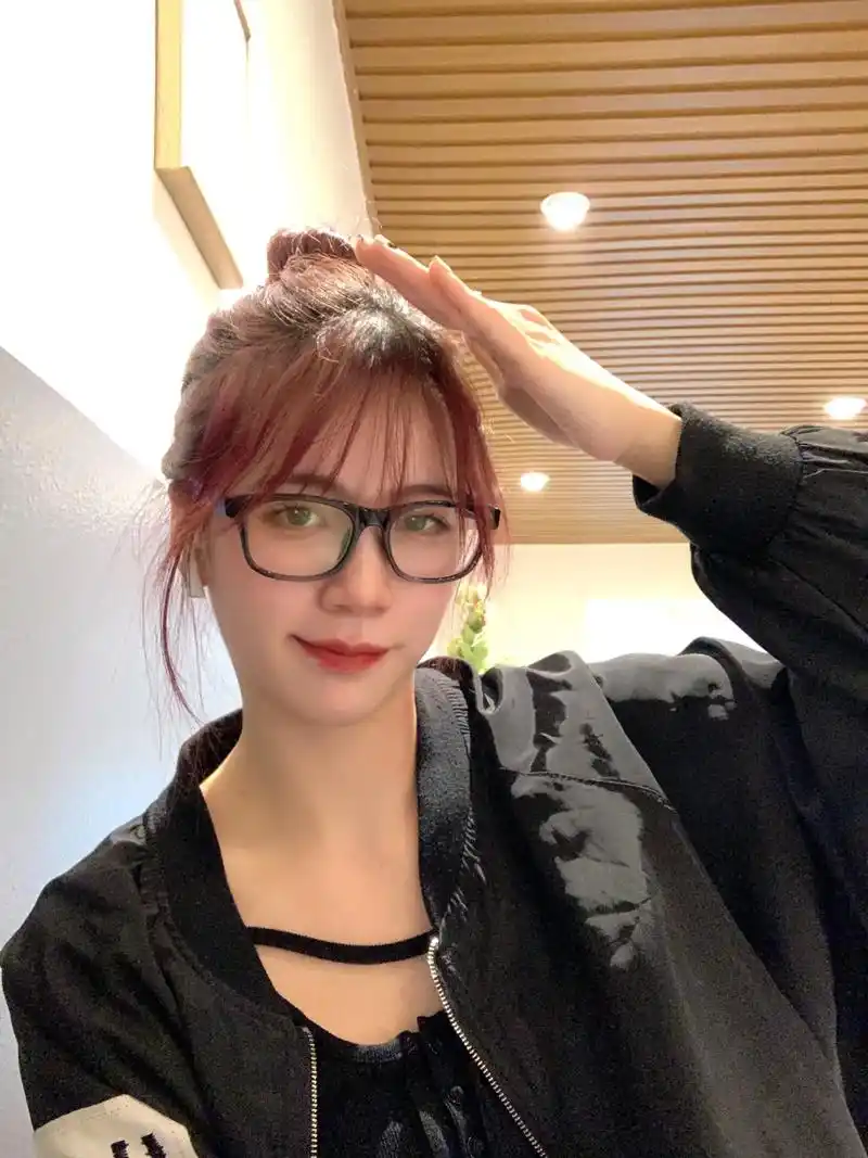 普通女孩 #分享照片  好吃不过饺子 可爱不过老子 - 抖音