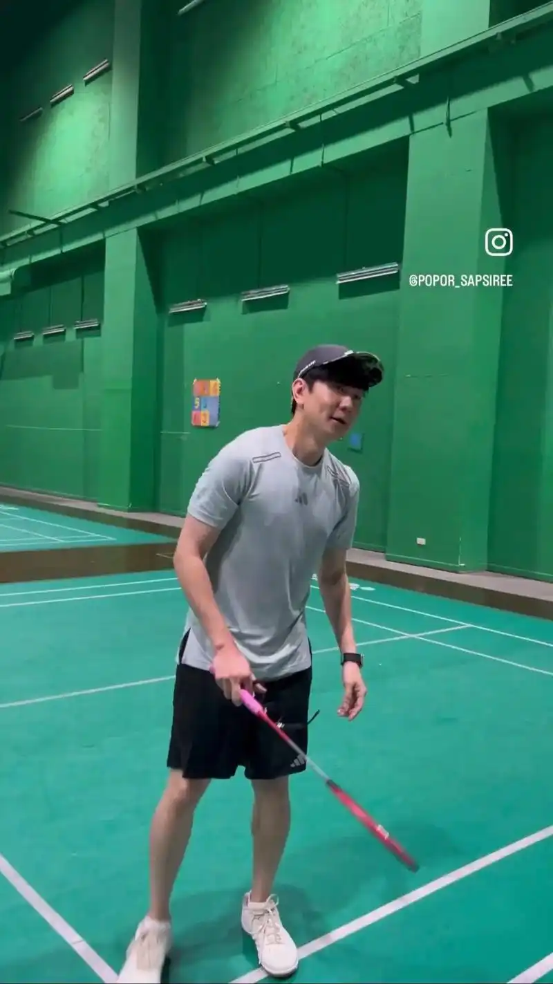 就喜欢他笑起来眼睛都没有的样子#林俊杰 #羽毛球 #理想型 - 抖音