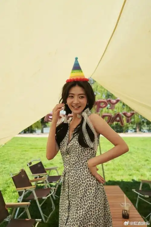 梁洁元气双马尾##梁洁生日泡泡照