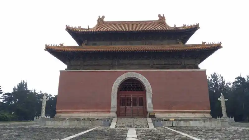 清西陵                     圣德神功碑楼