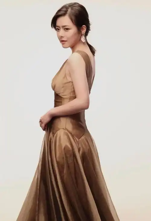 原创东方卫视当家花旦陈辰与程雷有过一段情嫁帅气歌唱家婚姻幸福