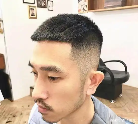 适合夏天剪12个男孩清新的短发,左痞帅气