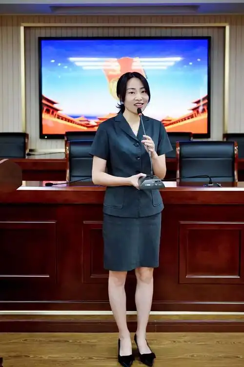 好听建德法院女干警唱作抗疫路上我们环环相扣献给所有奋战在一线的