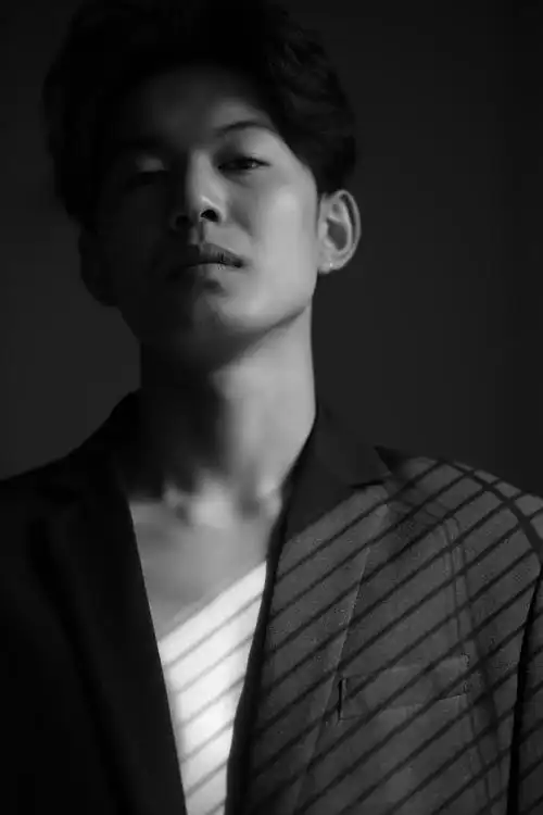 摄影师子帅的写真摄影作品《男士艺术照》