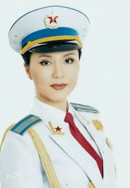 (linda),1969年7月27日出生于湖北武汉;空军政治部文工团国家一级演员