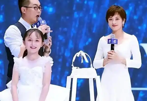 两岁出道收入百万,因太漂亮被禁止整容,现今的刘楚恬咋样了?