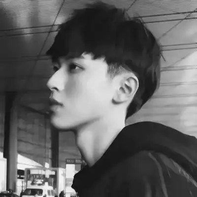 高清清新帅气16岁男孩照片头像