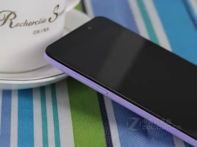 实拍图酷派 大神f1极速版:场景:实拍图,颜色:酸橙黄