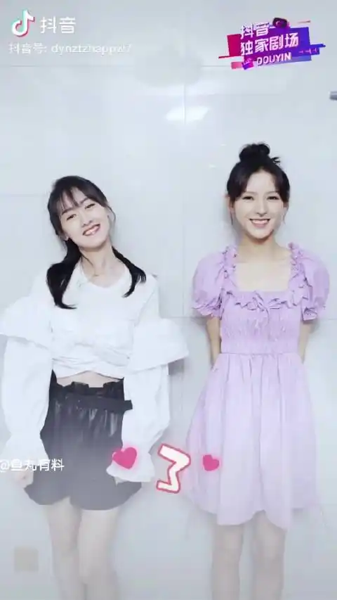 张予曦袁冰妍姐妹俩一起跳舞