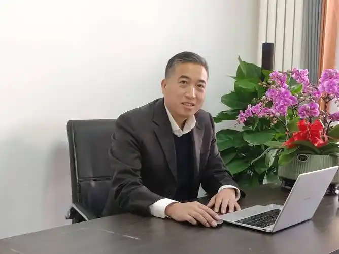 王杰:教育的本质是点燃和唤醒_生涯_军旅_军人