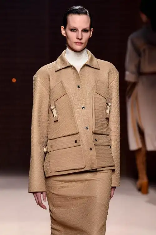 爱马仕发布秋冬女装系列