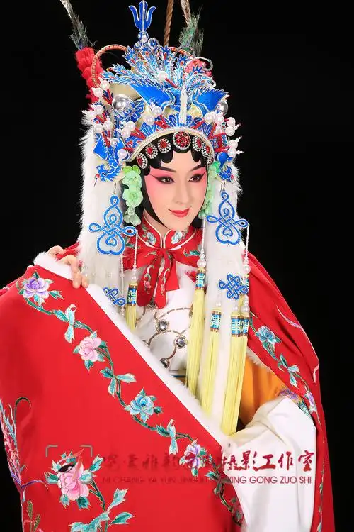 京剧《昭君出塞》京剧名家尚小云首演,属尚派代表剧目.