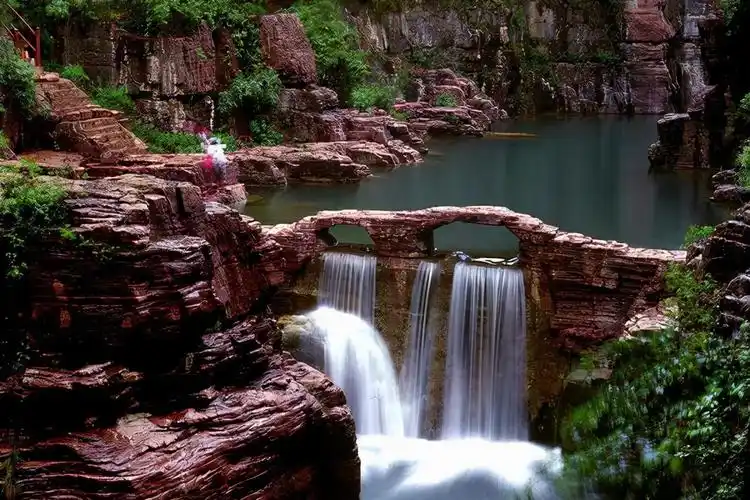 小知识:河南旅游景点排名前十名(盘点河南十大名胜古迹)-图3