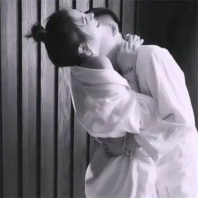 呆萌两张配对真人情侣头像高清一男一女情头图片