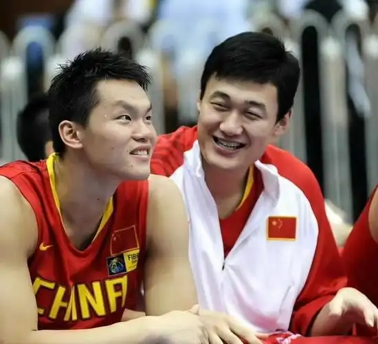 第五名是李慕豪,李慕豪的天赋非常高,一度被看作第二个易建联,两米二