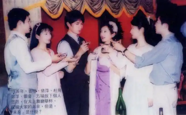 【来自投稿】2000年,电视剧《情深深雨蒙蒙》拍摄片场照