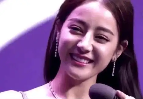 yc盛典:迪丽热巴现场被问喜欢哪种类型的男生?胖迪也太贪心了!