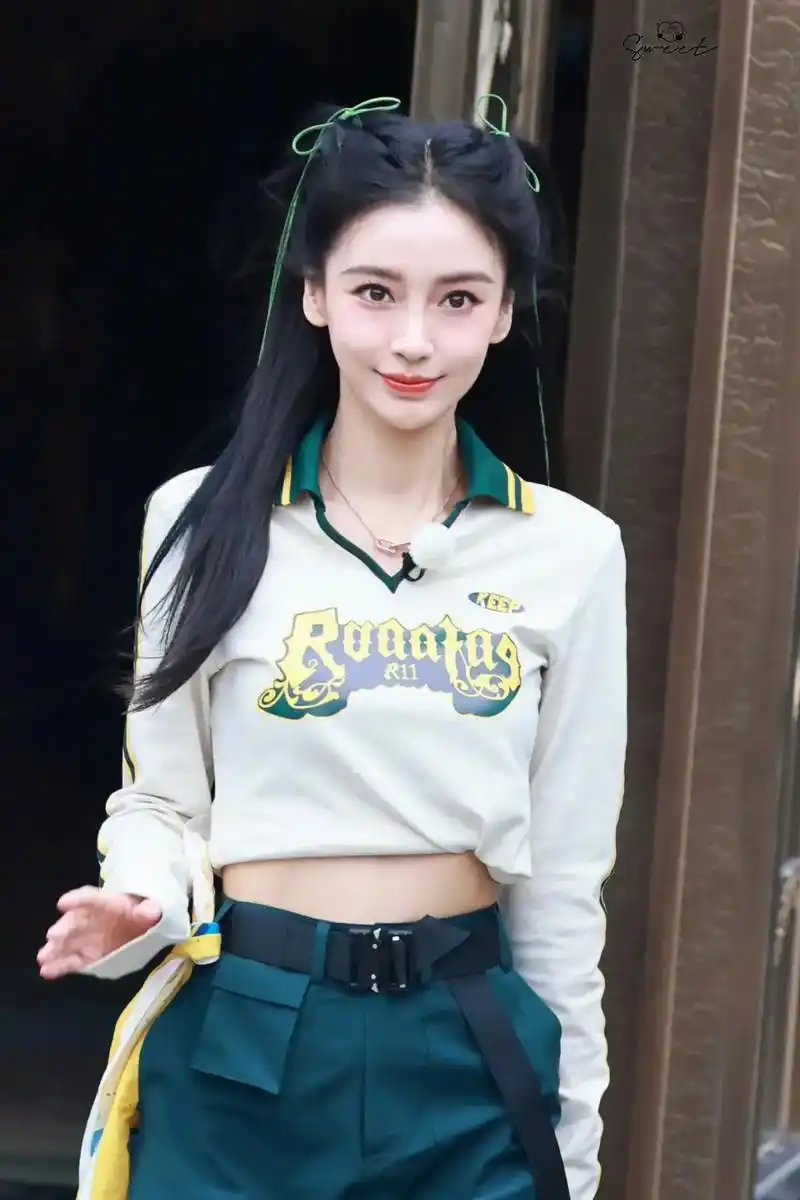 angelababy《奔跑吧icon》新一期造型来咯[送花花 - 抖音