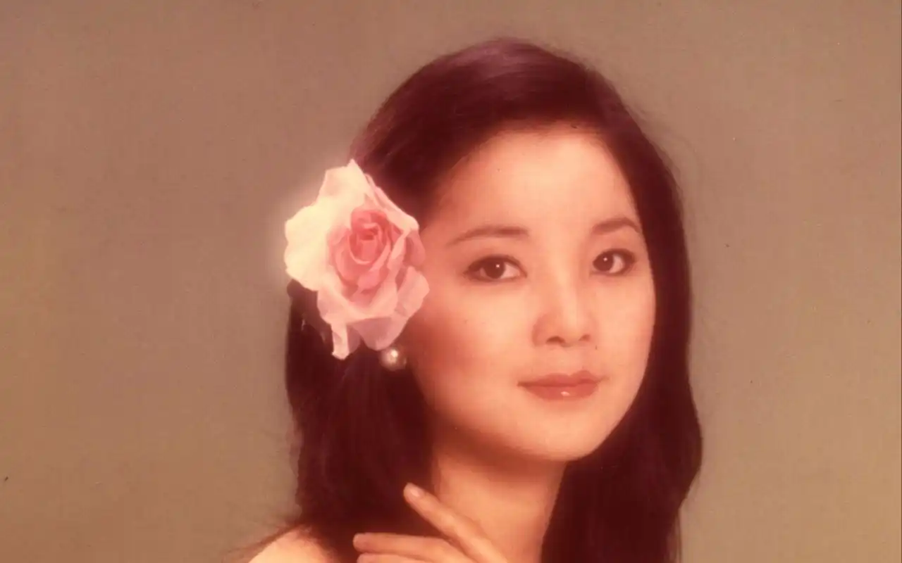 缅怀永远的邓丽君小姐-邓丽君20首金曲回顾