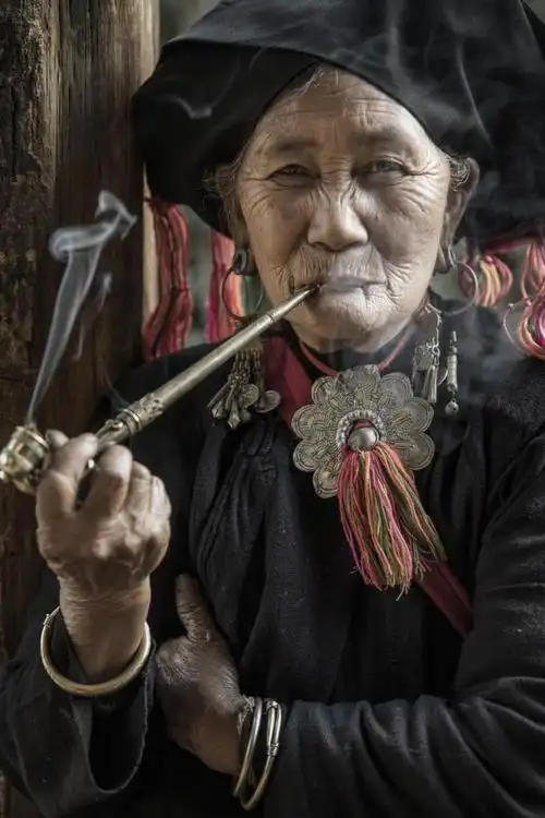 翁丁佤族原始部落的慢生活