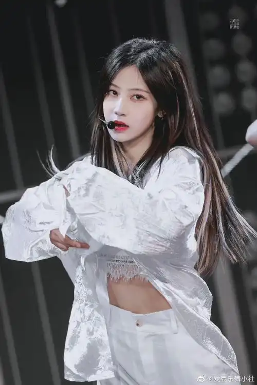 【袁一琦】#袁一琦桃花坞开放中#93综艺《桃花坞开放中》月底开录