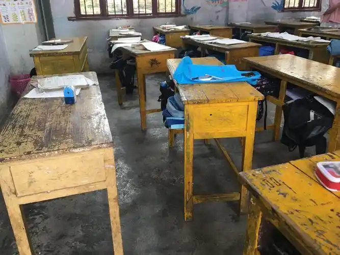 助力贫困山区儿童公益活动(到水城县玉舍镇海坪小学)