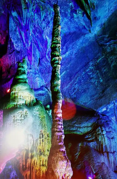 中国溶洞之冠瑶琳仙境