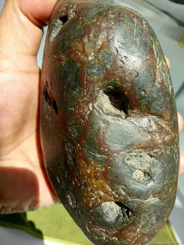 火星五彩石铁陨石(局部强磁)