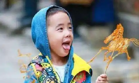 我叫陈浩田,网友:这名字编得霸气侧漏_花生_老爷爷_陈小春