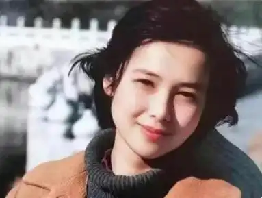 因长得美被导演选中的4位女星有一位戏还没有拍完就已怀孕