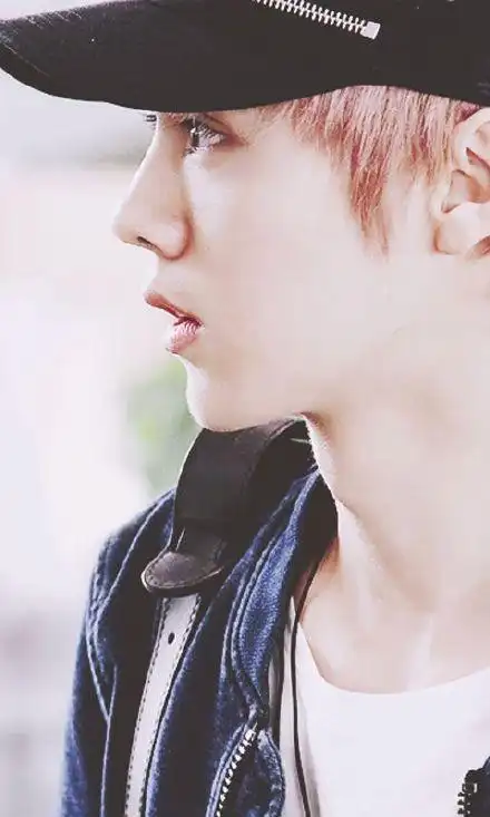 男艺人 90度侧脸