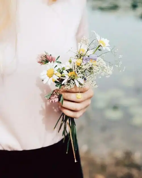 手拿花如何拍好照