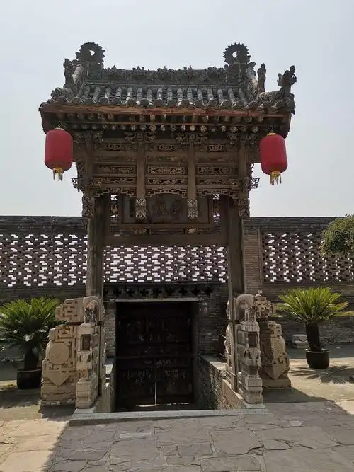 参观明清时期老宅—王家大院