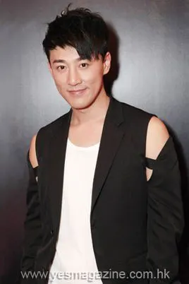 《》是歌手林峰演唱的一首歌曲,是由周初晨作词,作曲,adam lee编曲的