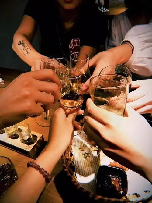 我们为什么想喝酒?这儿有99个理由