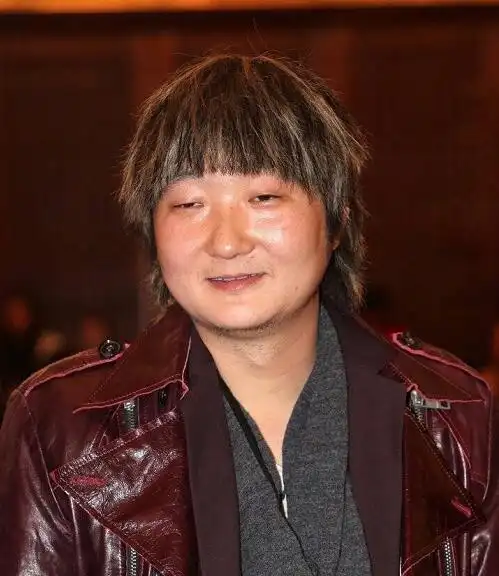 董洁又被骂惨了 王大治个人资料照片