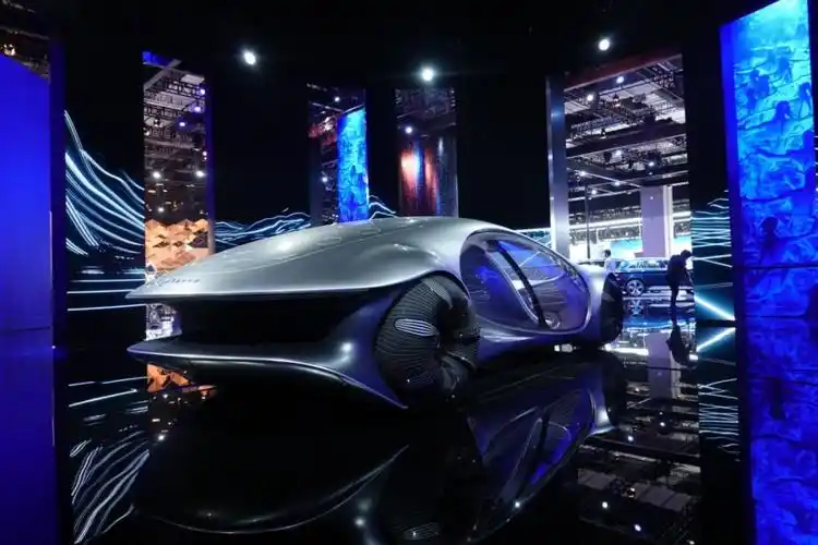 2021上海车展外观科技感爆棚奔驰visionavtr概念车亮相