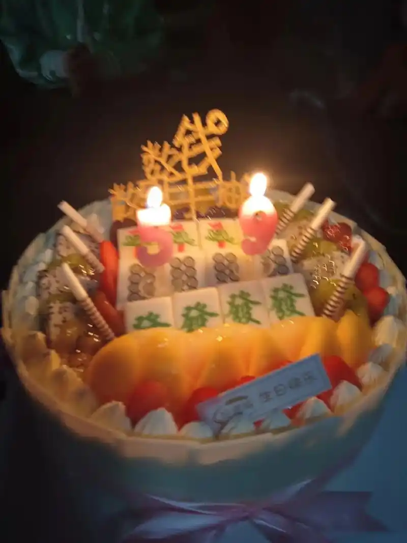 既没有隆重的生日宴,也没有最好的礼物,只有简简单单