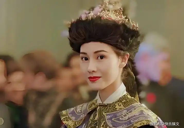 53岁李嘉欣近照认不出!12岁儿子170cm显帅气,母子情深似姐弟