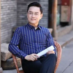 正装衬衫 男 中年