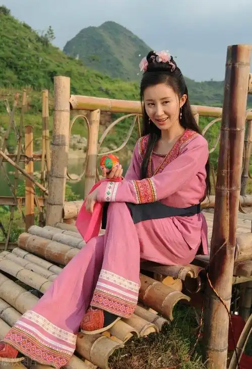 宝莲灯五美 :小玉 舒畅